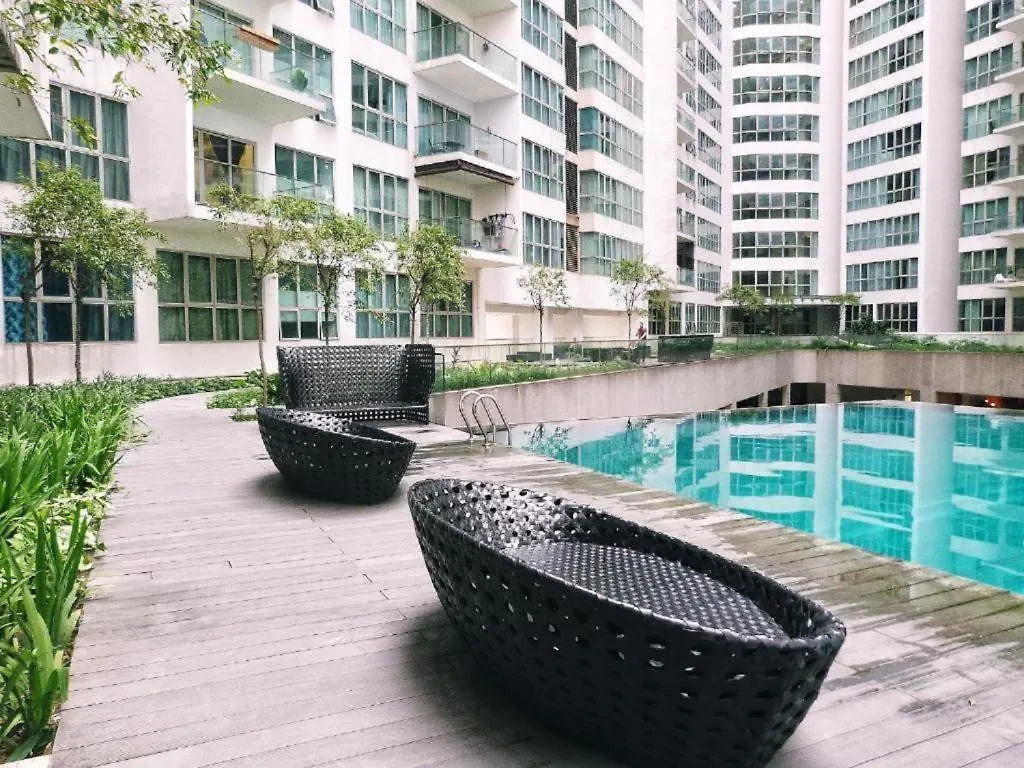 Regalia Infinity Skypool Hostel クアラルンプール マレーシア